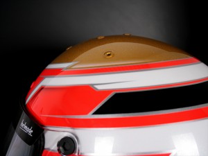 helmade-helmet-design-bell-formula-sideview-detail-goldflakes-red